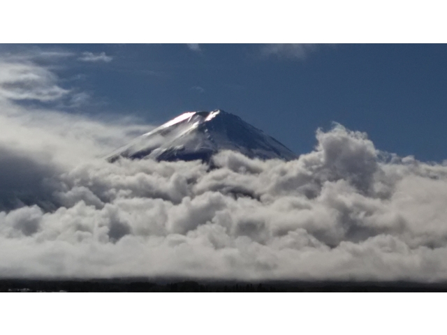 富士山も最初は見えるのが少しだけでしたが…