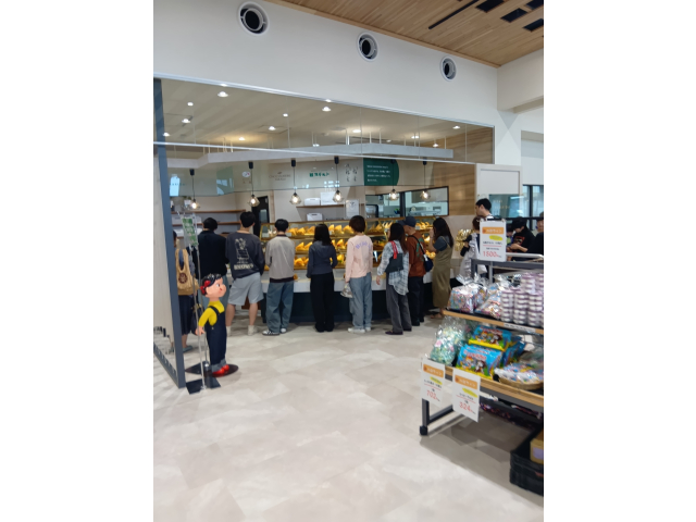 開店後すぐに行列が・・・